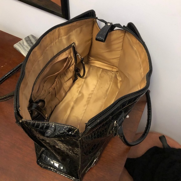 All Day Essentials Purse - Picture 5 of 6